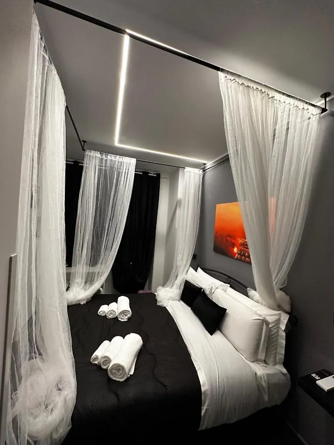 One Hundred Rooms Garden Suite Rome